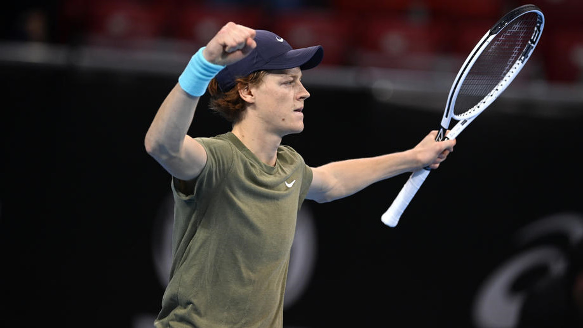 Янник синнер 2024. Синер макдональд. Теннисист синнер. Янник шюман. Синнер теннис.