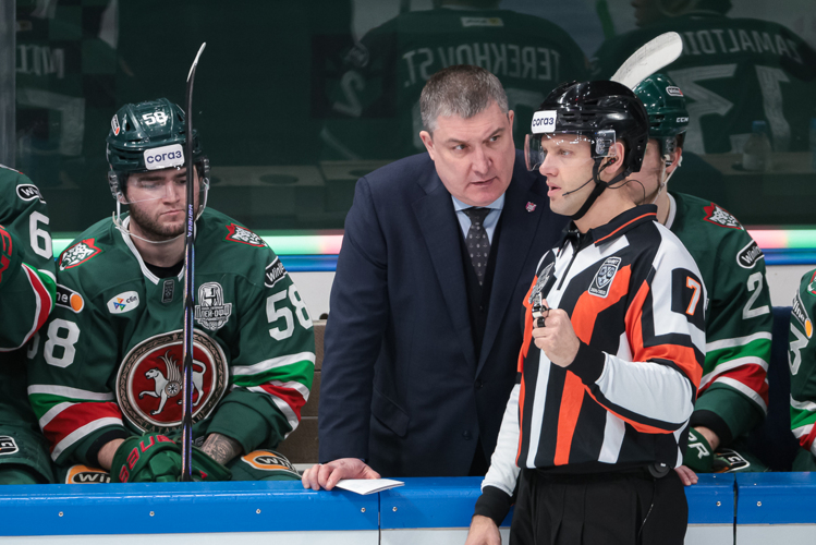 Несмотря на крупную победу, наставник «барсов» был немногословен, где-то даже сильно сдержан и отвечал в основном заготовленными фразами