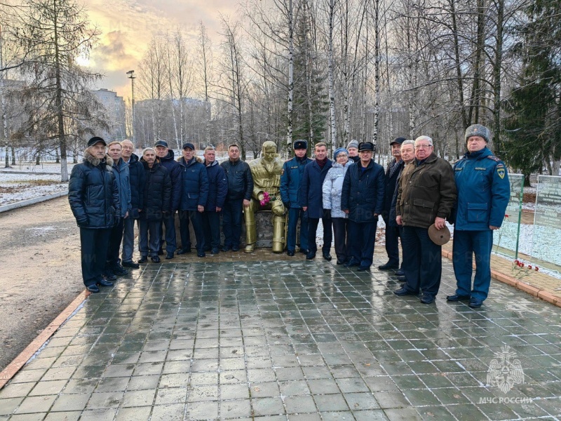 Киров посетил прeдседатель Поволжского Совета ветеранов пожарных и спасателей