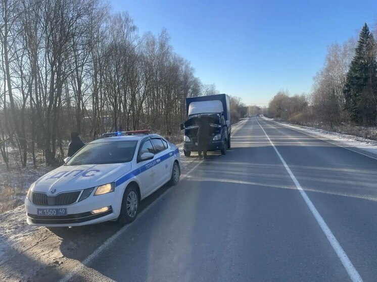 Калужские Госавтоинспекторы спасли замерзающего водителя