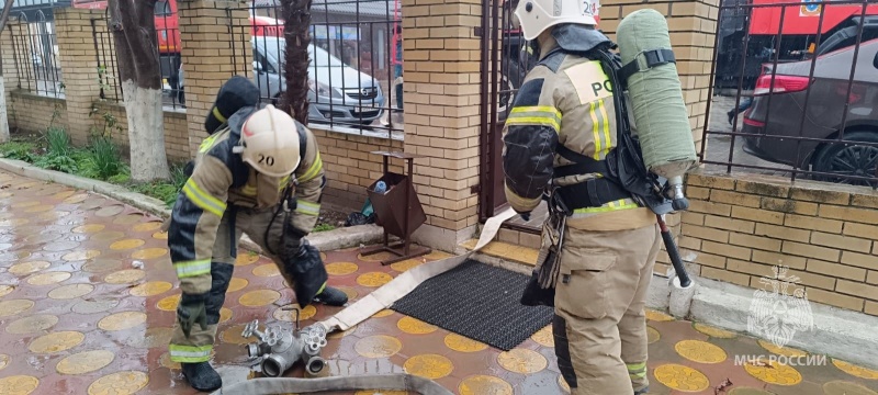 Пожарно-тактические занятия в школе циркового искусства