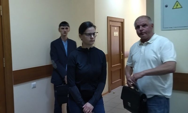 Суд в Ярославле оставил под стражей экс-главу дептранса Татьяну Черемных и ее подельников