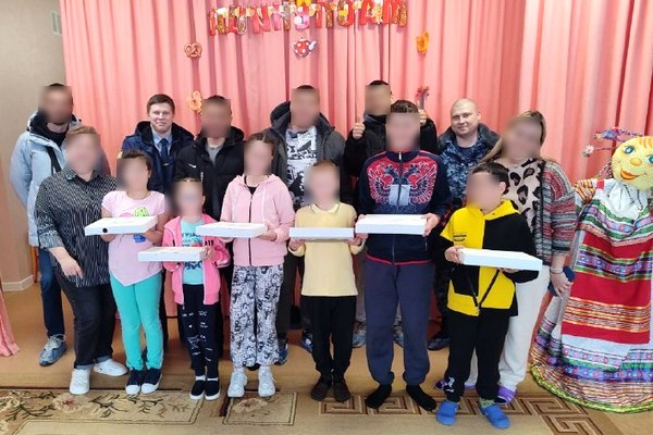 В рамках благотворительной акции осужденные УФИЦ ИК-18 ГУФСИН России по Челябинской области посетили воспитанников детского дома «Родничок»