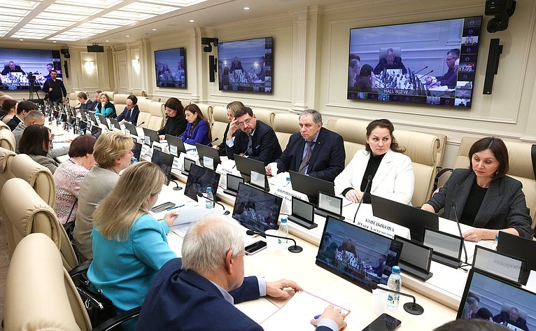 Круглый стол Комитета СФ по аграрно-продовольственной политике и природопользованию «Наука и образование для нужд агропромышленного комплекса: проблемы и перспективы»