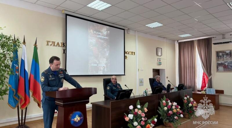 В актовом зале Главного управления МЧС России по Республике Дагестан состоялось торжественное мероприятие, приуроченное к 81-й годовщине Победы в Великой Отечественной войне.