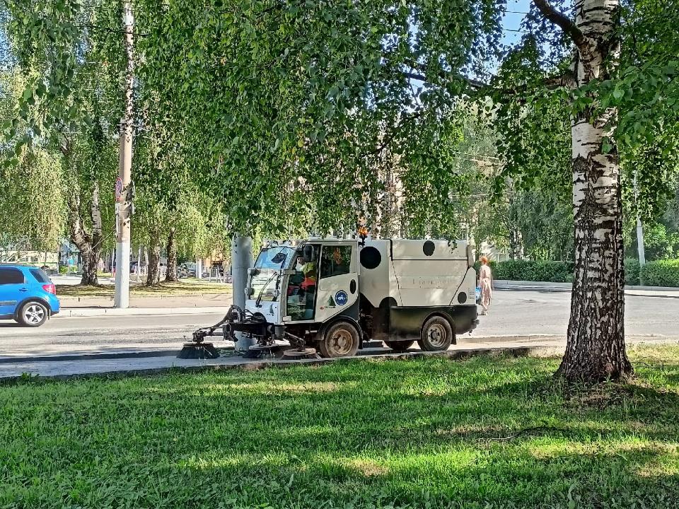 Улицы Кирова будут убирать три подрядчика