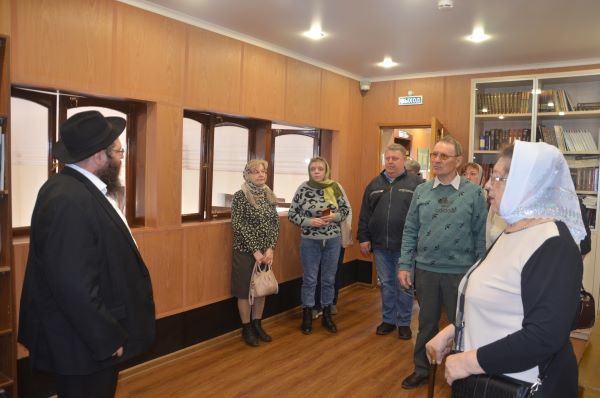 Ветераны УИС Костромской области побывали на экскурсии в синагоге