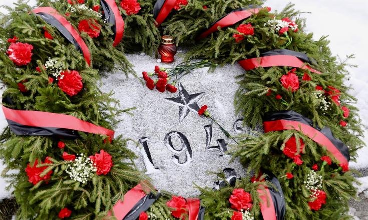 Цифра 60 синяя. Сорок, восемьдесят четыре фильм 2012. Сорок восемьдесят. Сорок восемьдесят. Сорок восемьдесят.