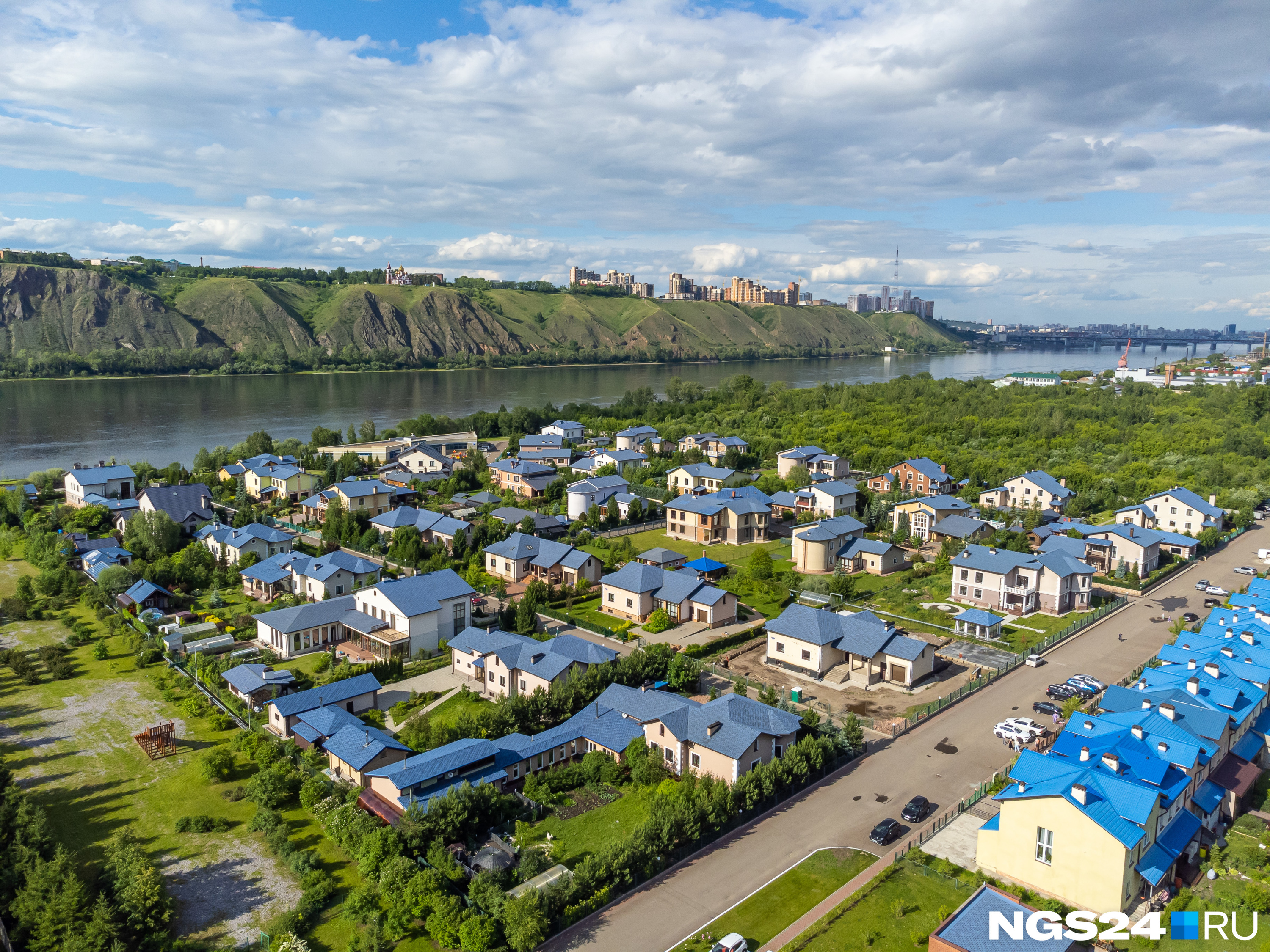 Своя, английская атмосфера