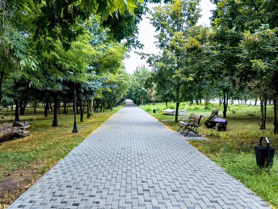 Прогулочные и велосипедные зоны, пляж, фудкорты: реконструкция парка Мысово начнется в 2025 году