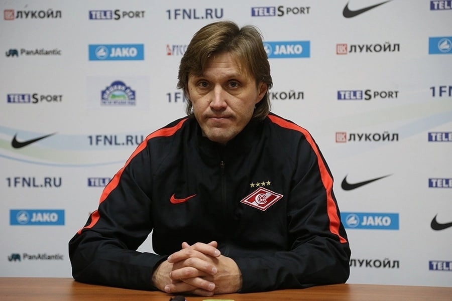 Бывший тренер «Спартака-2» Бушманов заявил, что клубам РПЛ стоит ориентироваться на «Зенит» - фото