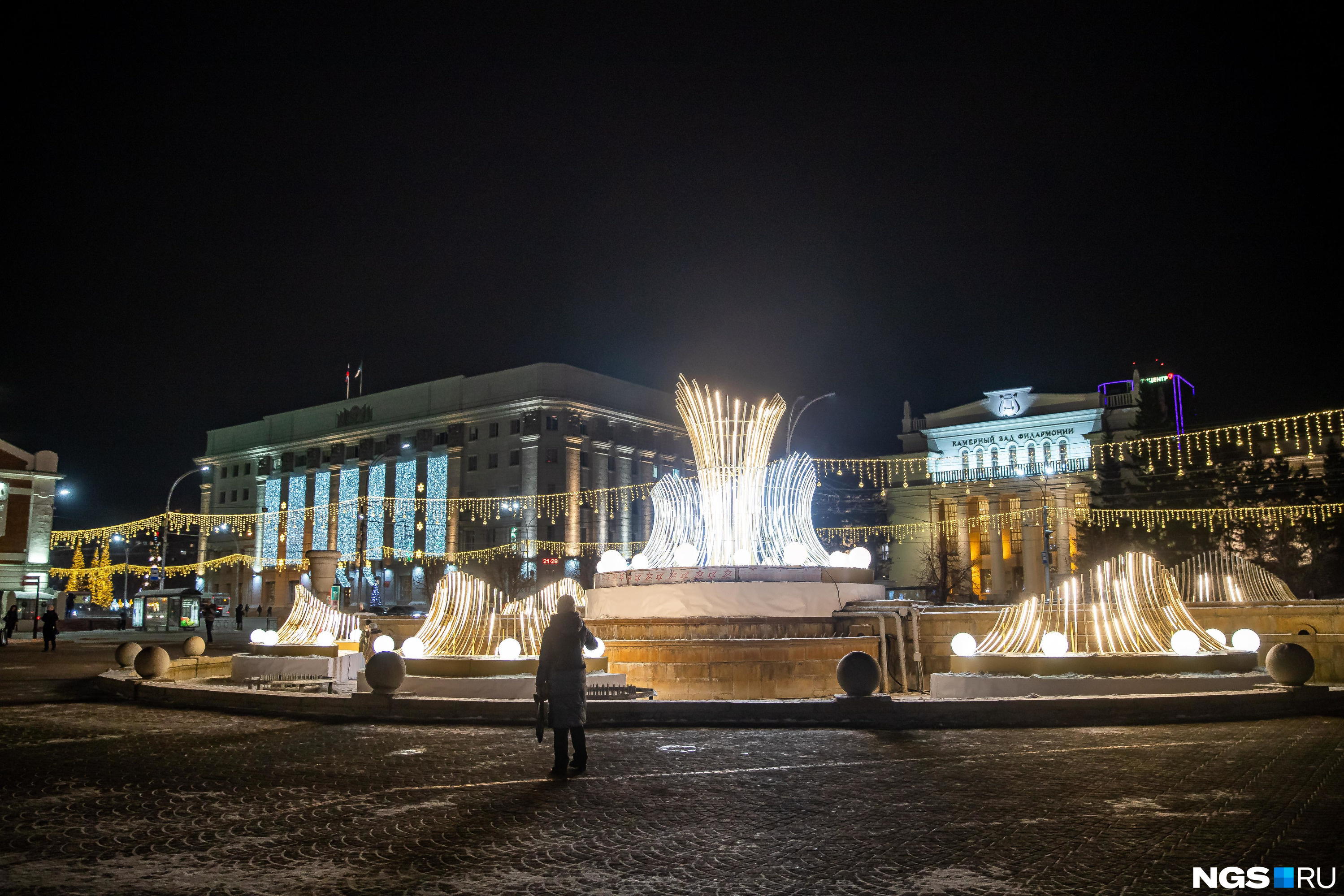 Новосибирск в декабре. Новогодний Новосибирск. Центр Новосибирска. Новогодний Новосибирск 2022. Центр Новосибирска декабрь 2022.