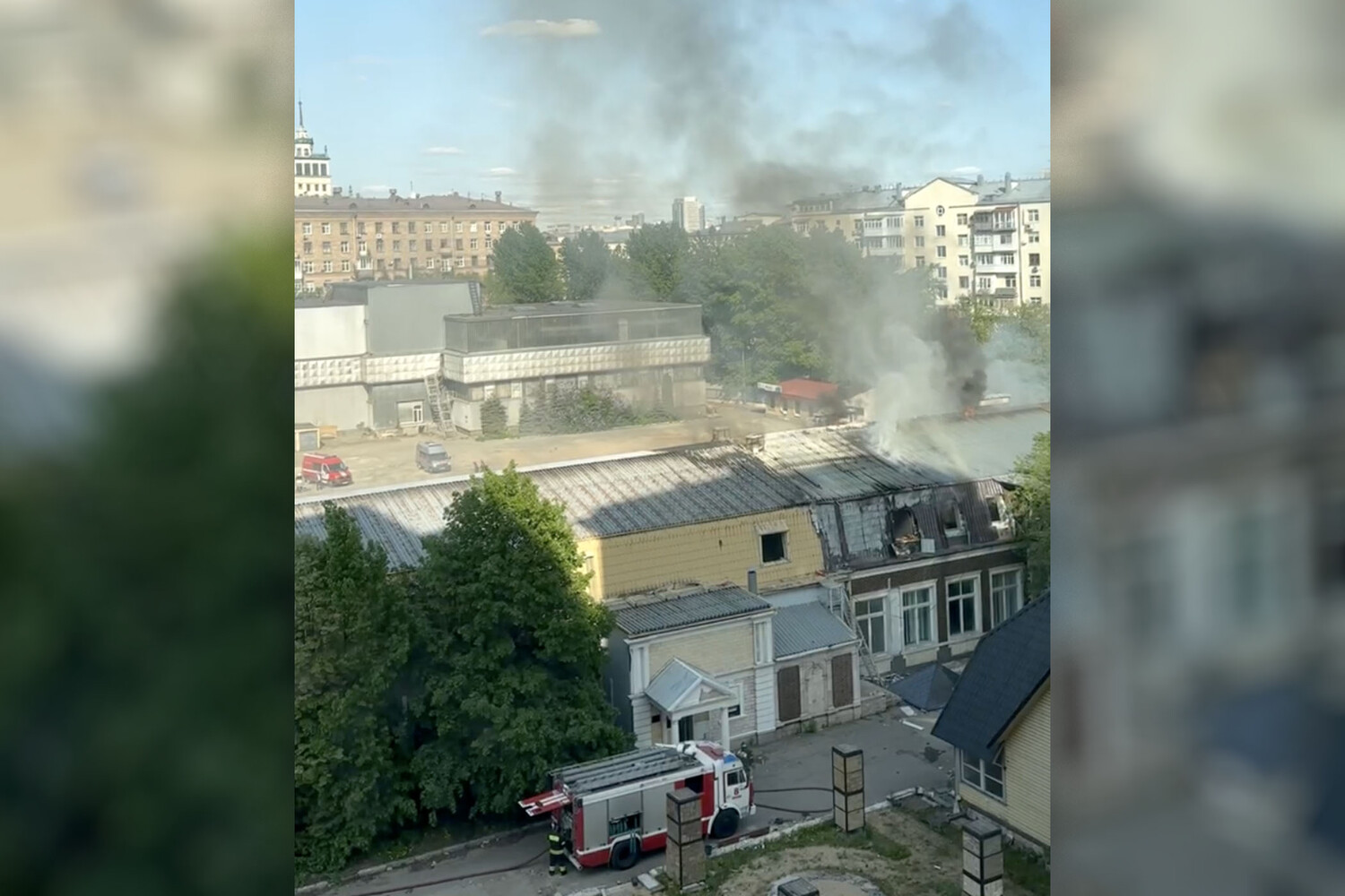 горит автосервис на мебельной