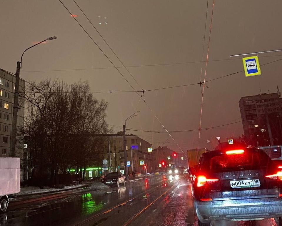 Наружная иллюминация. Среднеохтинский проспект ДТП 11 мая. Санкт-Петербург сейчас фото. Без света. Нет света спб сейчас