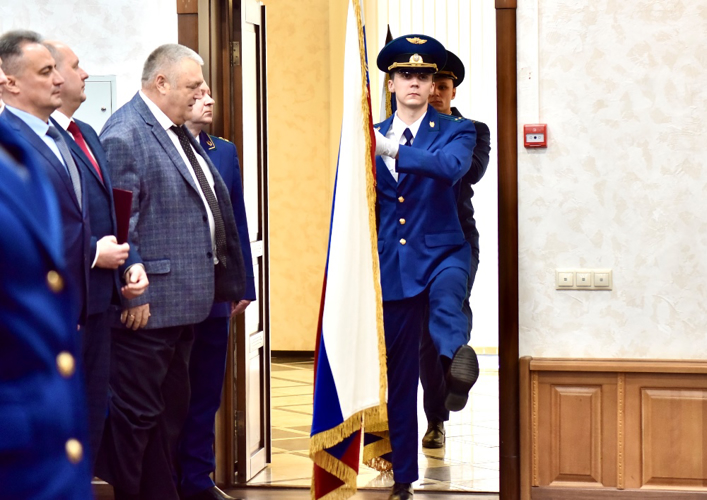 Начальник Управления Росгвардии по Орловской области поздравил личный состав прокуратуры с профессиональным праздником