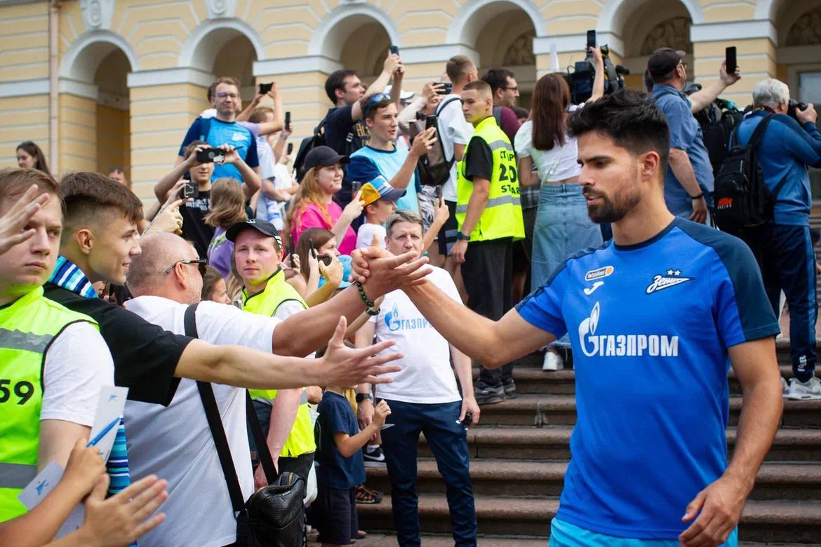 Футболисты петербурга