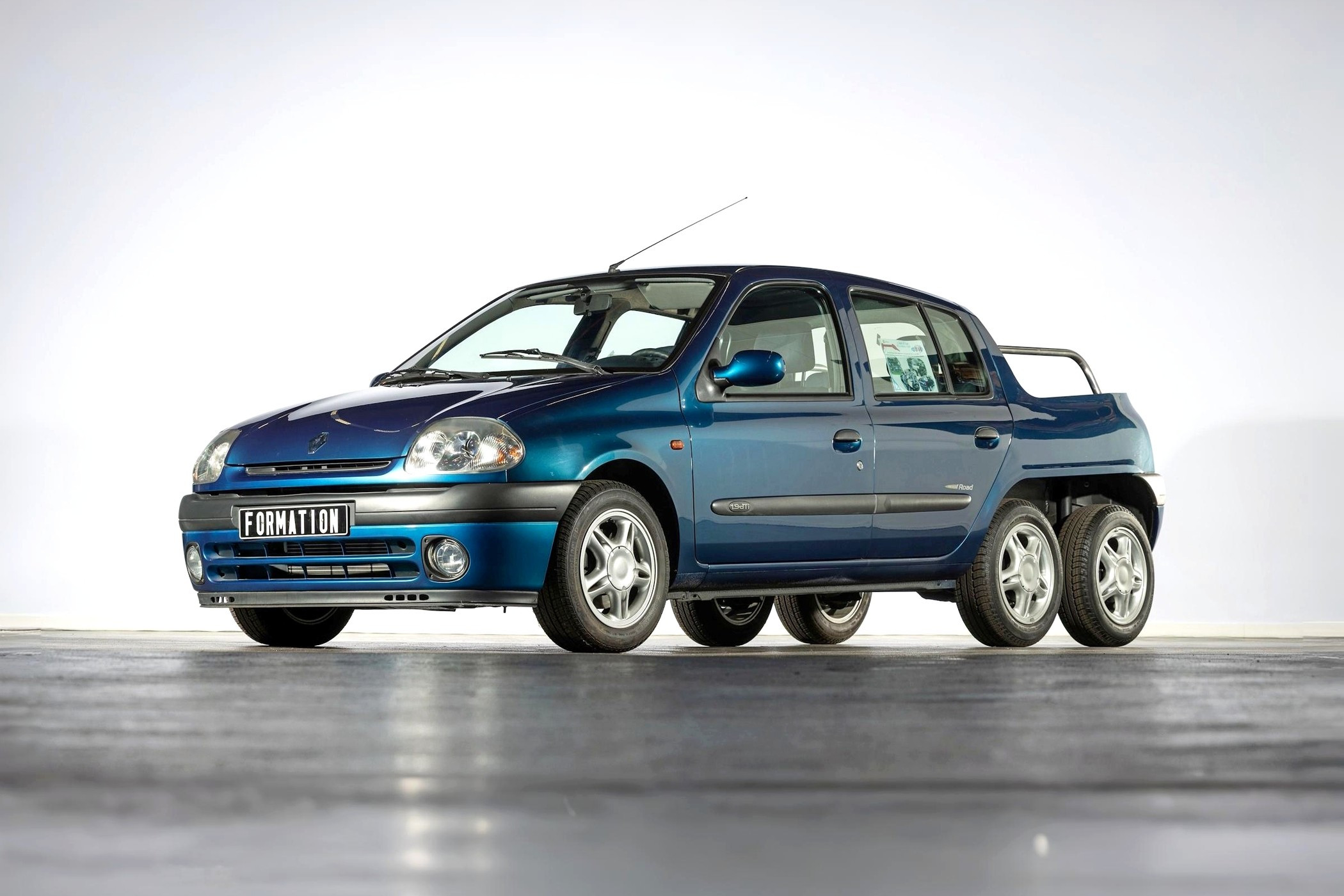 Renault распродаёт раритеты: удивительные концепты и прототипы, забытые и неизвестные