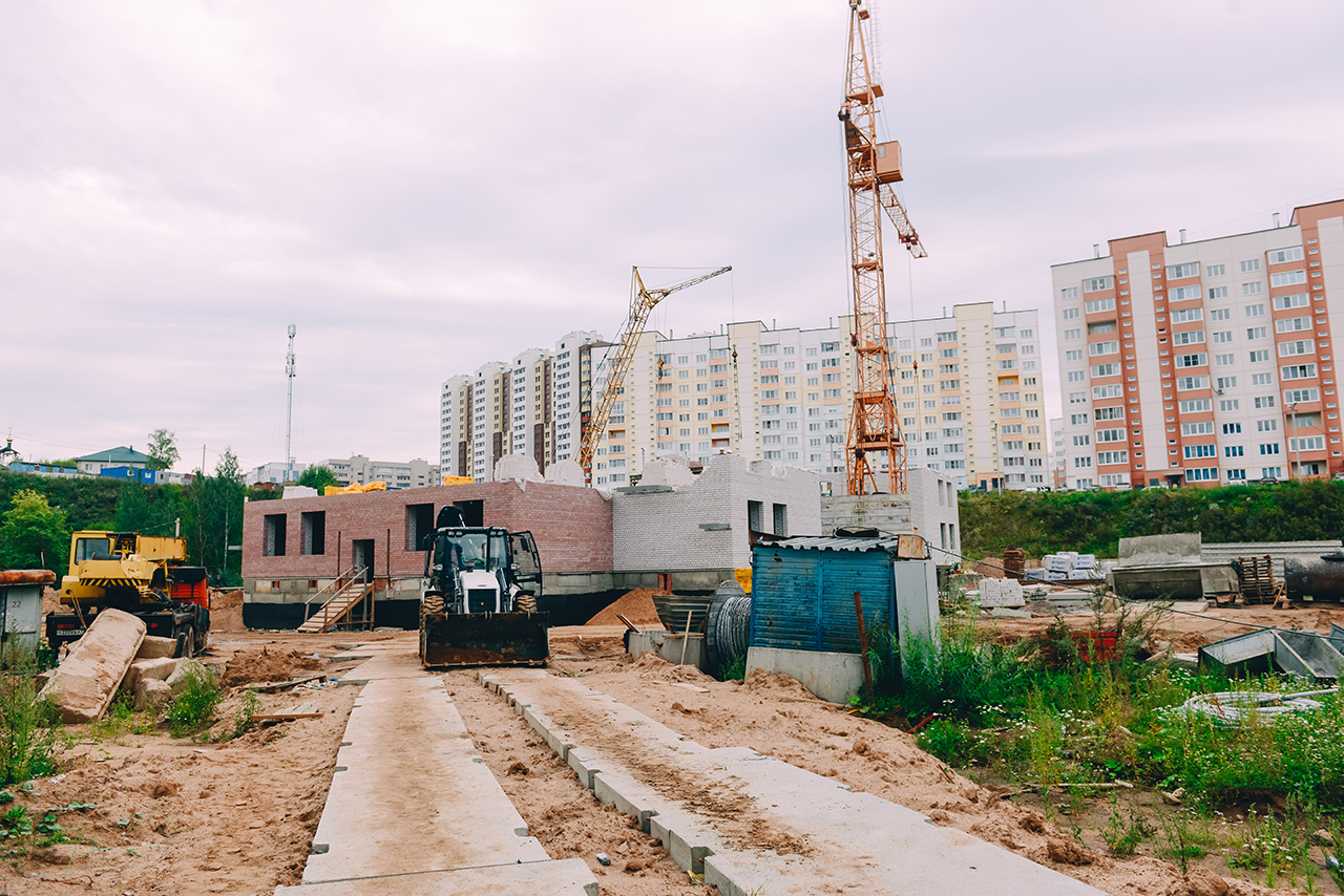 Строительство смоленского. Авиаторов Королевка Смоленск. Садик на Королевке Смоленск. Микрорайон Королевка Смоленск улица Авиаторов. Смоленск стройка Смоленск.