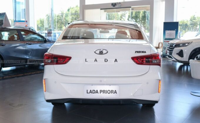 Новая LADA Priora 2023 модельного года появилась на первых рендерах независимых дизайнеров