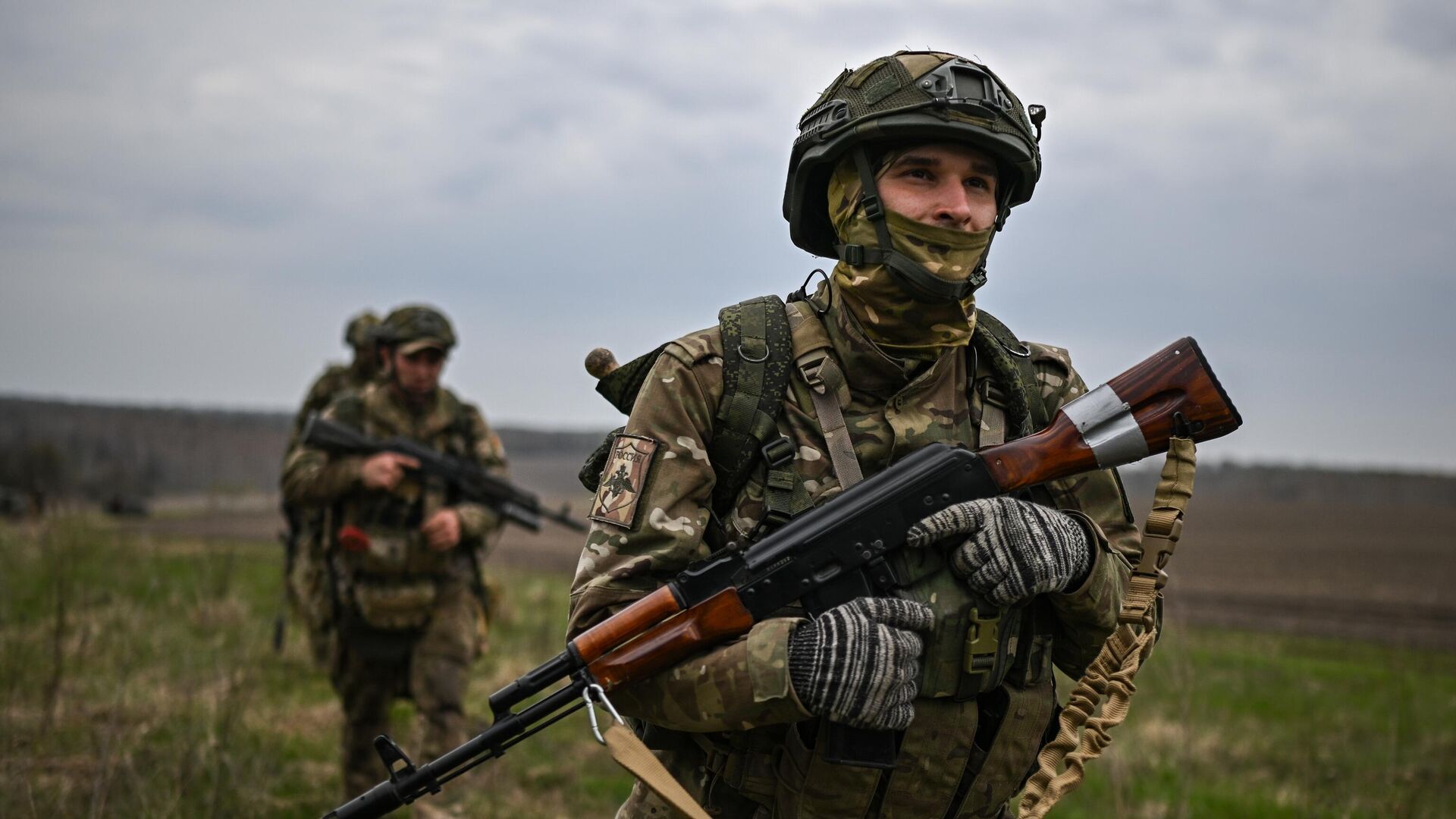 Штурмовики 155-й бригады морской пехоты Тихоокеанского флота РФ - Sputnik Грузия, 1920, 23.05.2025