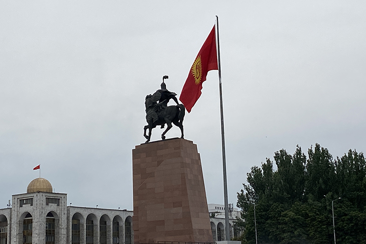 «МИД Киргизии направил официальную ноту в российское посольство с требованием объяснить, на каком основании проводился рейд и почему к задержанным применяли силу»