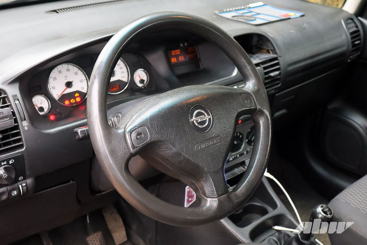 «Сложил задний ряд – и в нее полквартиры влезло»: мнение владельца Opel Zafira