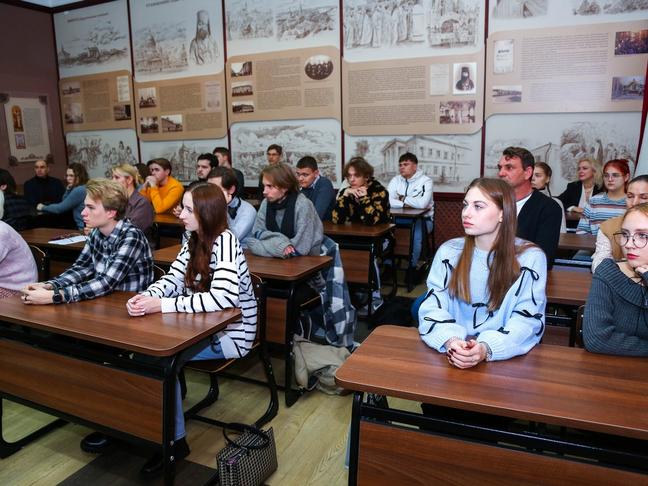 В БелГУ открылась фотовыставка «Область длиною в жизнь» - Изображение 