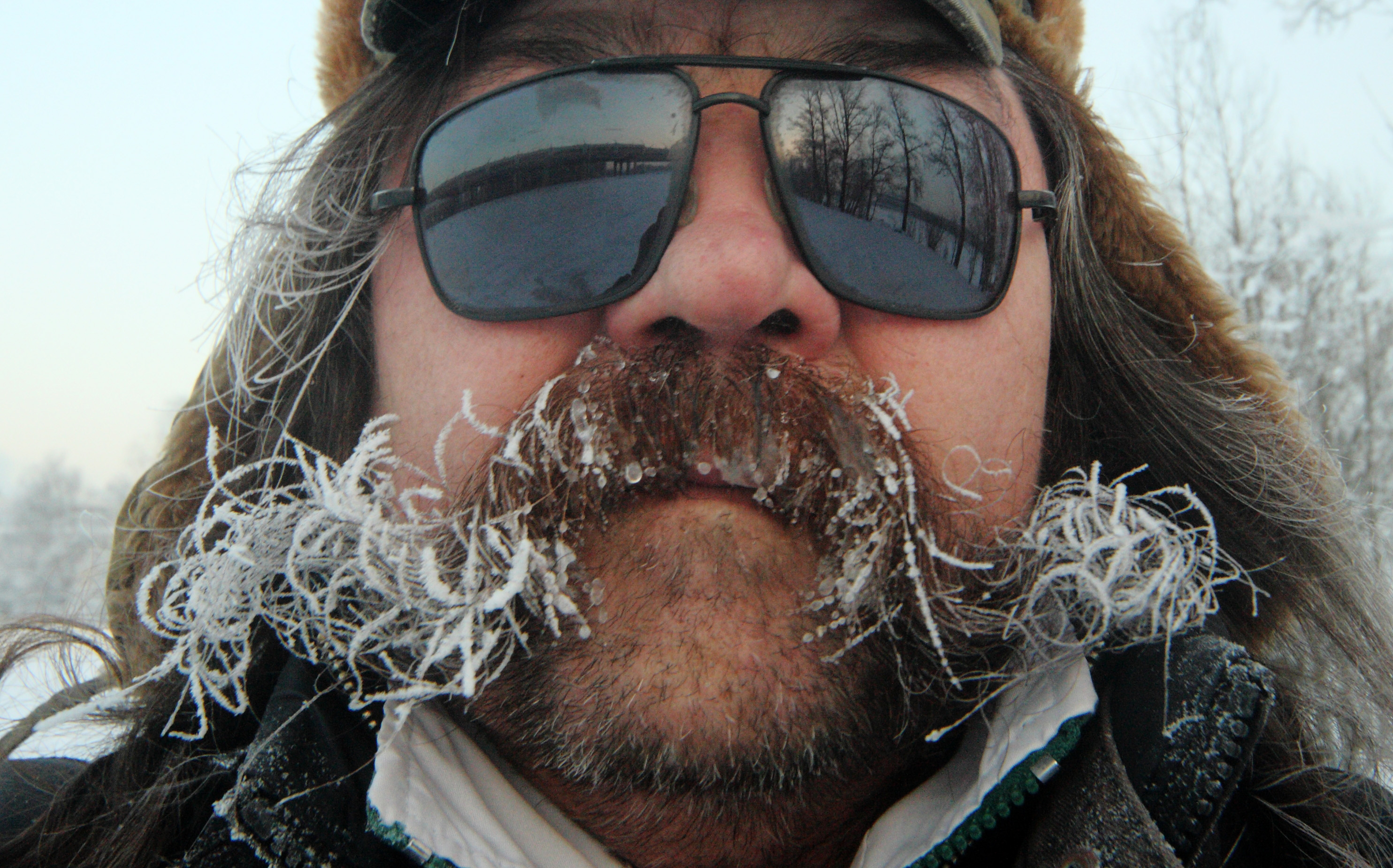 очень холодно. холодно минус 30. холодно минус 30. тепло и холод. мороз.