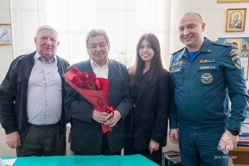 Заслуженный ветеран пожарной охраны отмечает юбилей