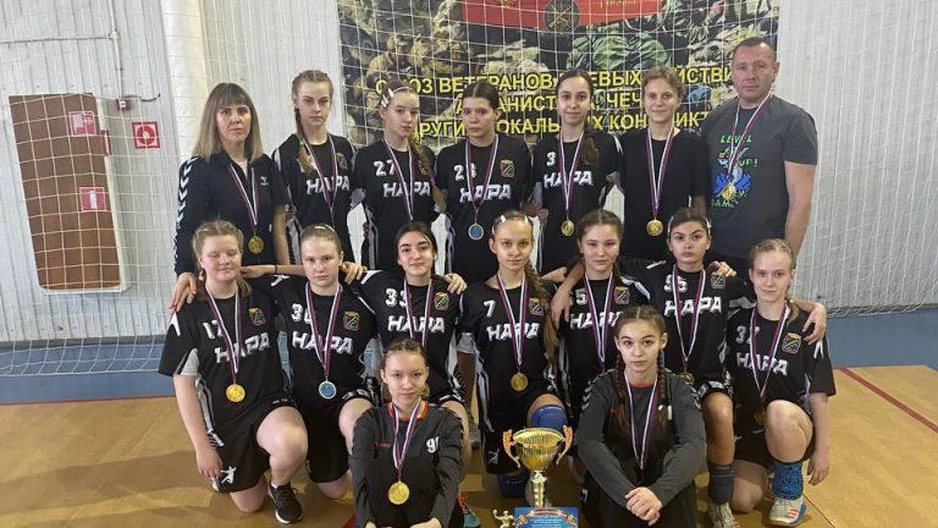 Команда Центральной спортшколы № 1 стала обладателем золотых медалей первенства Павловского района по гандболу