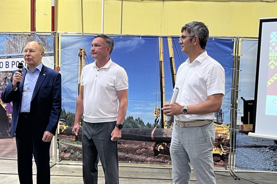 Депутат Николай Николаев встретился с трудовым коллективом  ООО «ПК «Промтрактор»