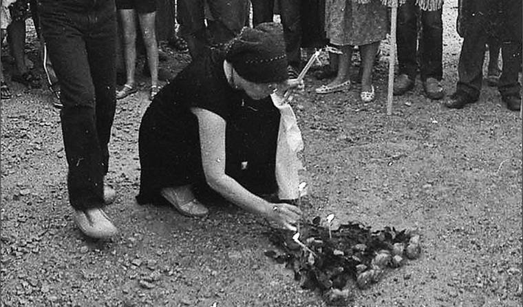 Первое моление на месте Ипатьевского дома 16 июля 1989 года