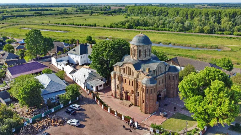 На Украине суд отобрал у Украинской Православной Церкви женский монастырь