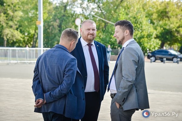 Дети, жена и экс-губернаторы в первом ряду: В Оренбурге прошла инаугурация Евгения Солнцева. Как это было?