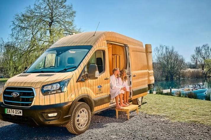 Ford построил мобильную сауну из электрического транзитного фургона
