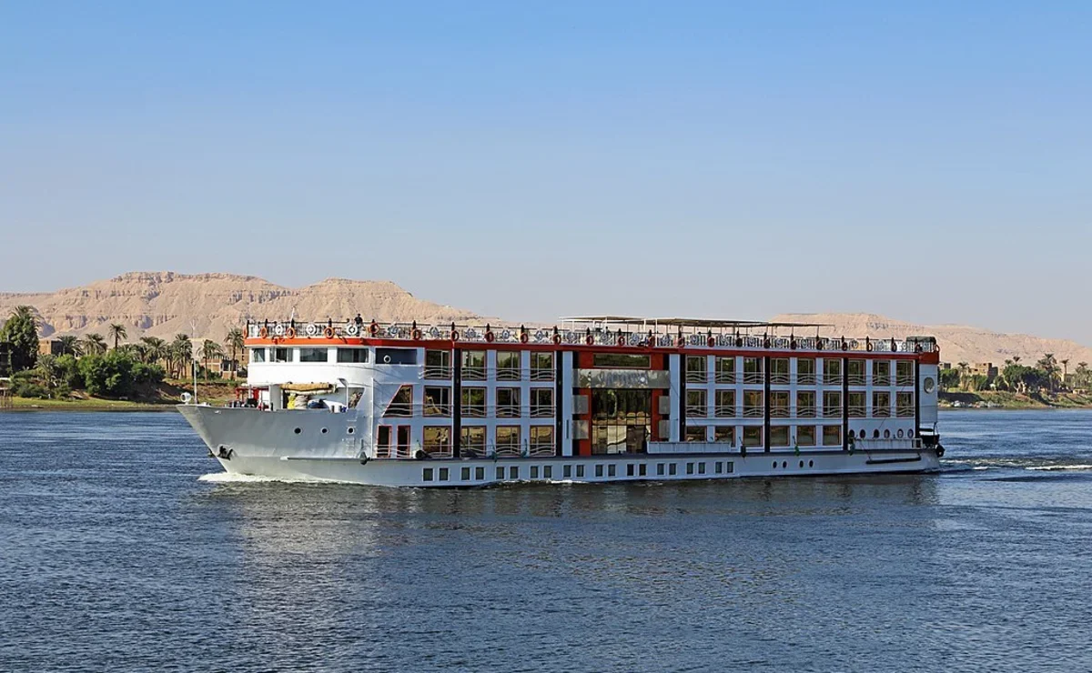 Волга в Египте. Sanctuary Sun Boat IV Nile Cruise. MS Tamr Henna Nile Cruise.