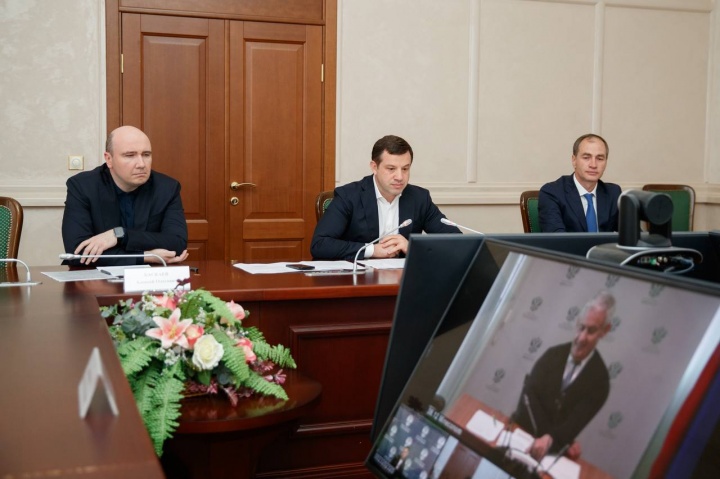 Глава Правительства КЧР Мурат Аргунов принял участие в совещании в режиме ВКС под председательством заместителя Министра экономического развития Российской Федерации Сергея Назарова