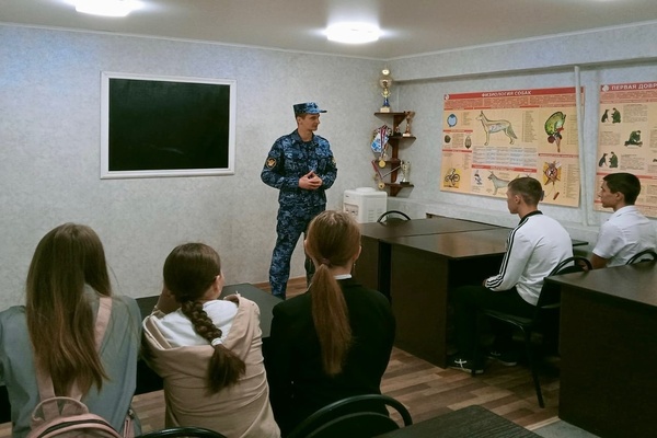 На Ставрополье ученики средней школы посетили исправительную колонию