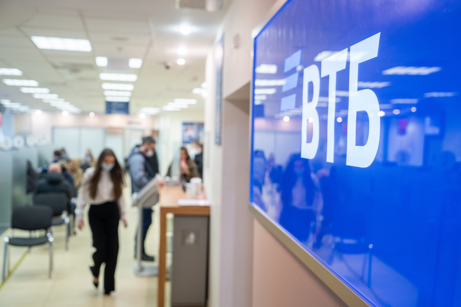 ВТБ начал принимать заявки на обновленную «семейную ипотеку»