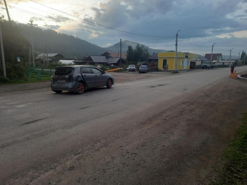 Кызыл-озек республика алтай. Красивые места алтай кызыл озек. Паз алтай 32054. Больница кызыл озек. Село карлушка республики алтай.