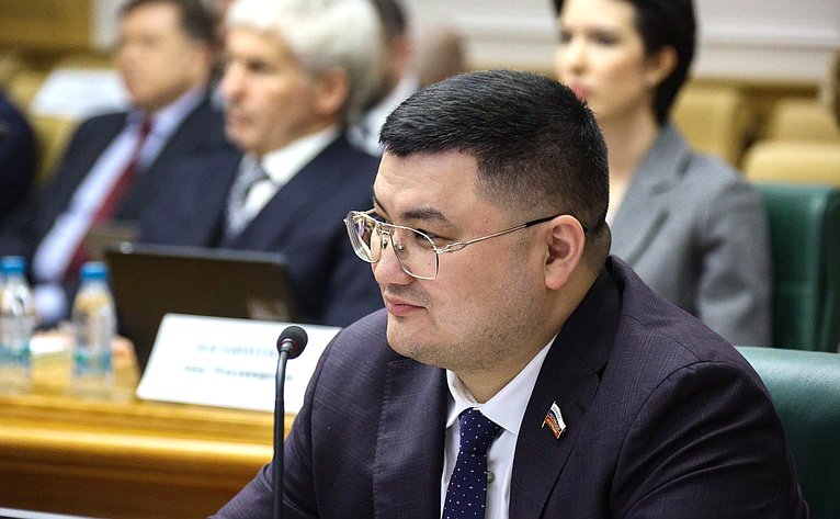 Борис Хачиров