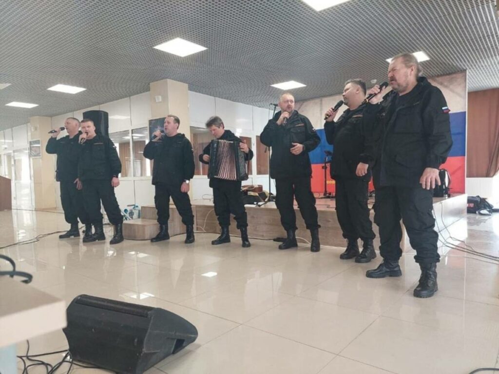 Брянский ансамбль «Ватага» споет для раненых бойцов СВО Брянский ансамбль «Ватага» в очередной раз держит путь на Донбасс. Он 