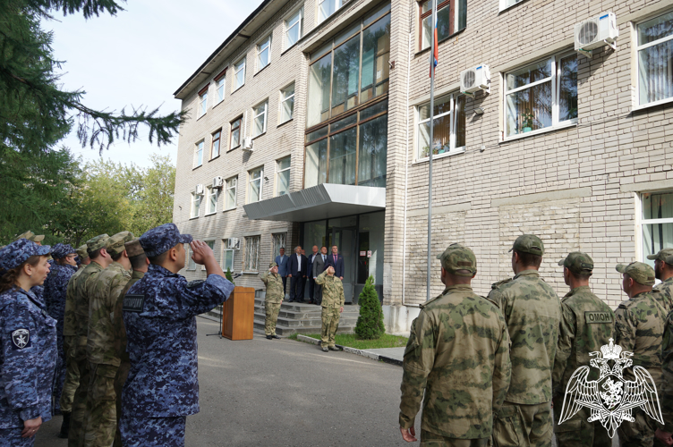 В Иванове сотрудники Росгвардии приняли участие в праздновании Дня Государственного флага России