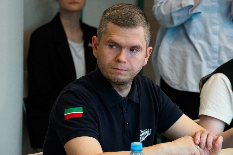 В минмолодежи скорее ждут замгендиректора АНО «Дирекция спортивных и социальных проектов» Александра Карпова и руководителя одного из управлений АНО Айрата Мубаракшина (на фото)