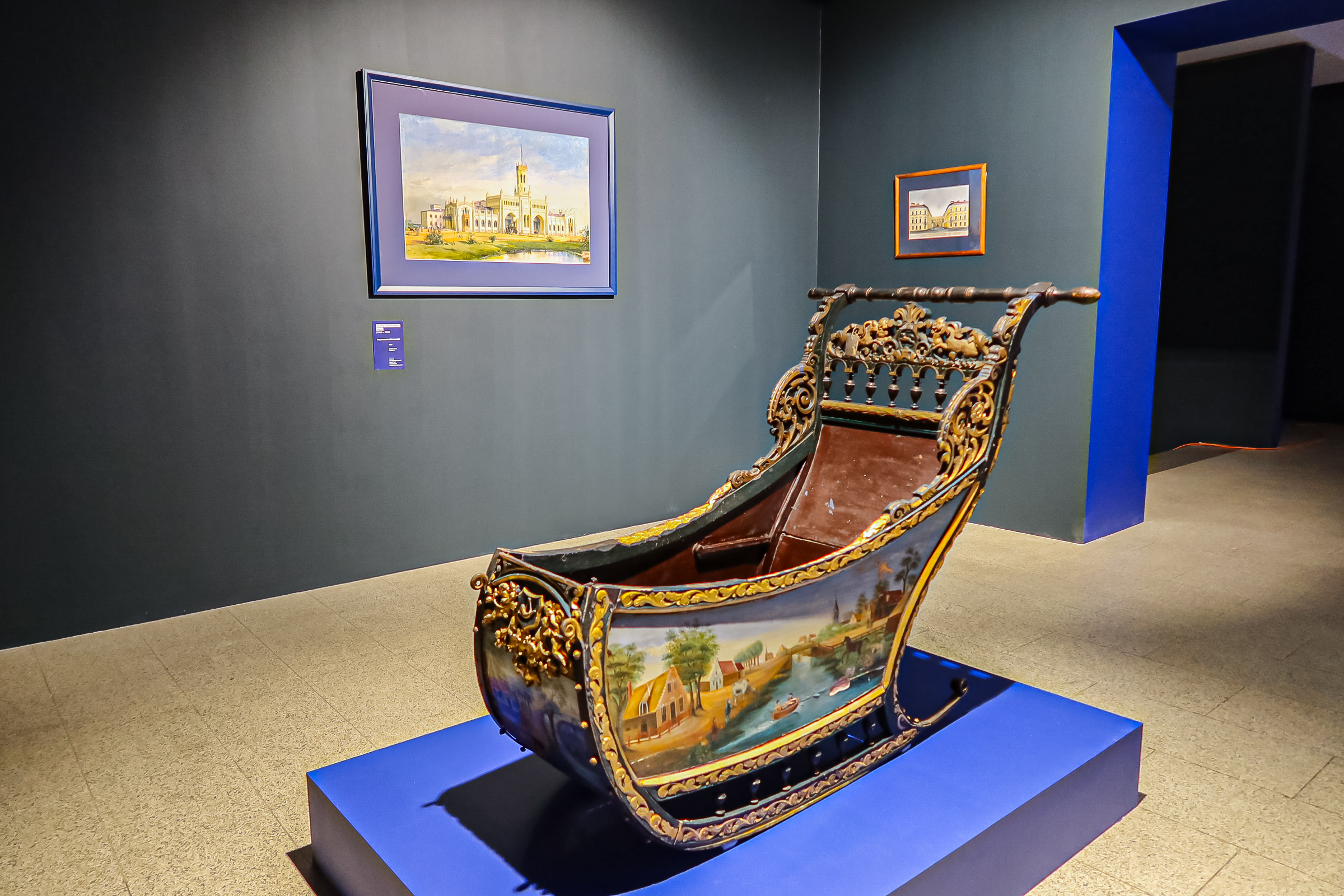 ЦВЗ «Манеж» открыл двери в мир династии Бенуа83