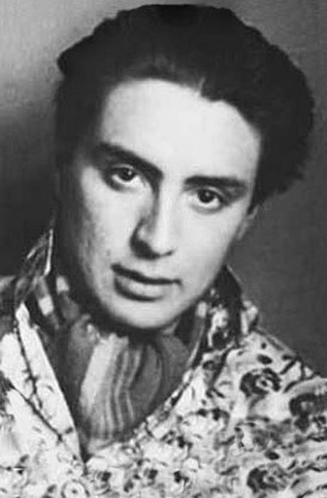 Молодой Вениамин Смехов.