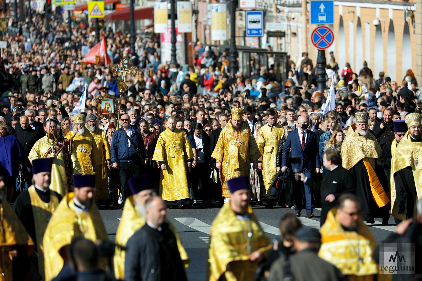 Александр Невский крестный ход