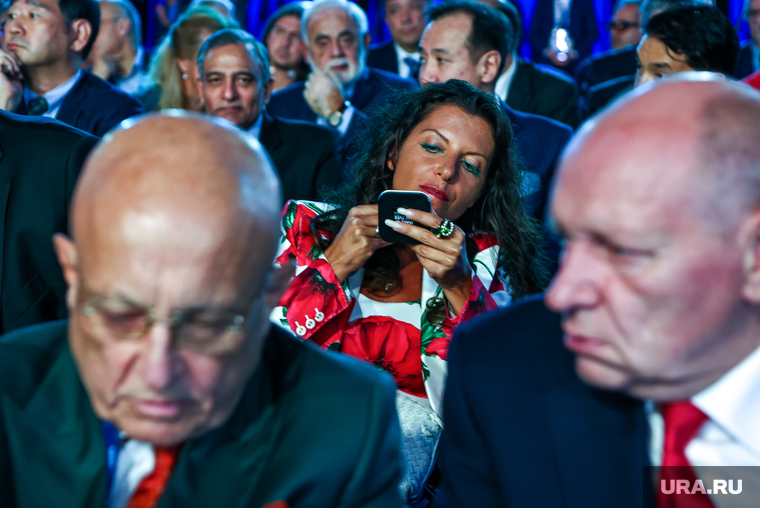 Владимир Путин на пленарной сессии Валдайского дискуссионного клуба. Сочи