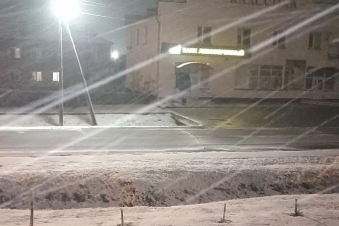 27 ноября новосибирск. Первый снег Бердск. В Александрии выпал снег 2024. Ирбит 26 апреля снег выпал. Выпал 1 снег.