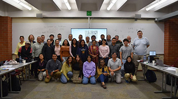 Эксперт РГГУ Дмитрий Беляев провел семинар и мастер-класс «Иероглифические надписи Киригуа» в Гватемале